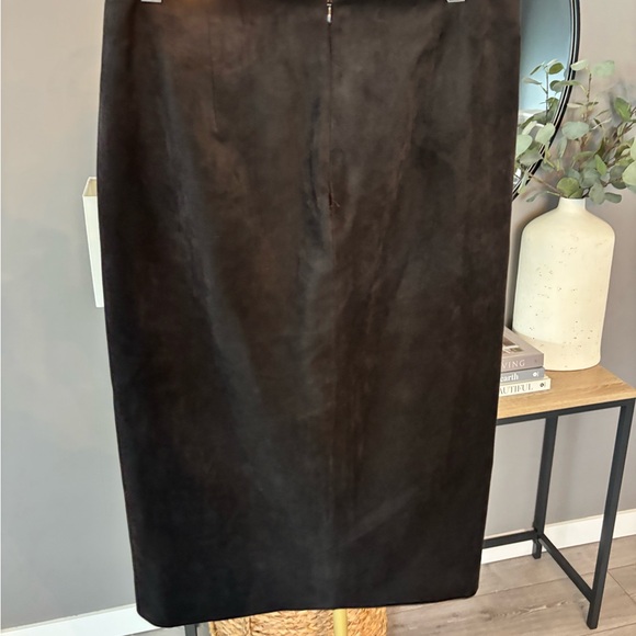 Babaton High Waisted Skirt - Picture 5 of 6